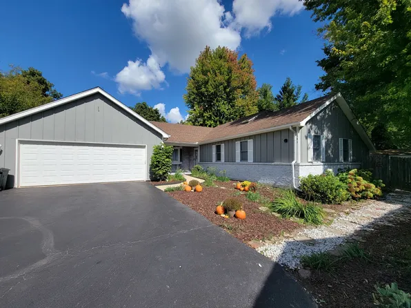 141 S Harrison St, Geneva, IL 60134