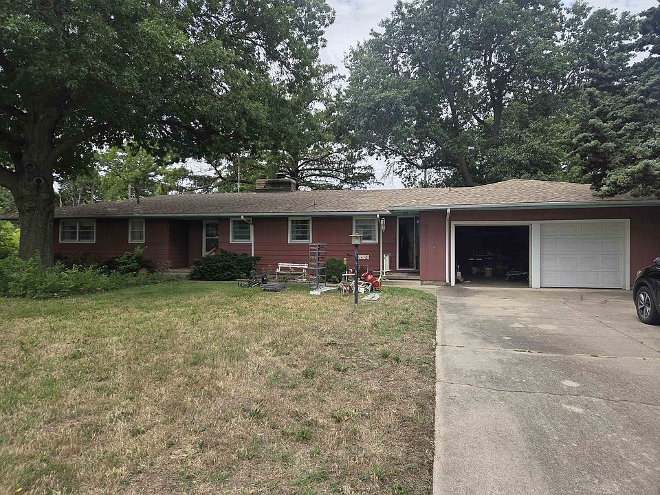 1st image of 3321 E Bellaire Ct