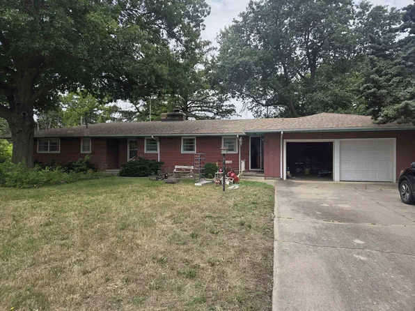 3321 E Bellaire Ct, Wichita, KS 67218