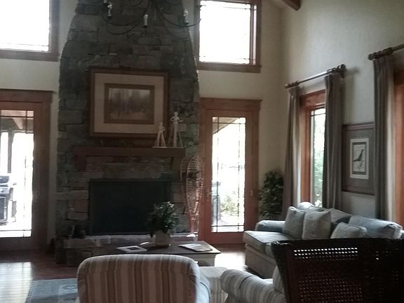 Living room with Fire place