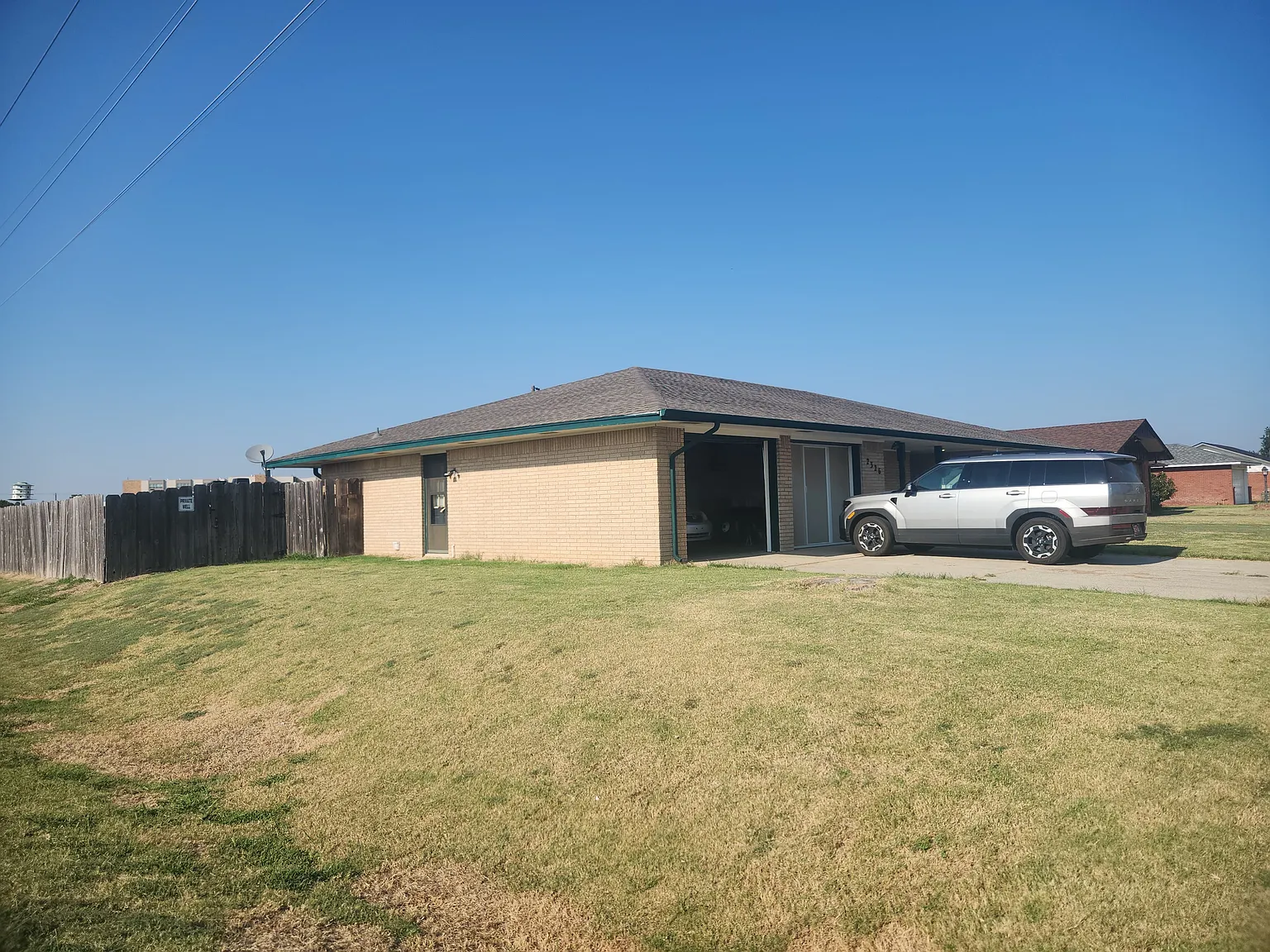 2326 Sioux Ave — Photo 2