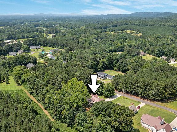 5th image of 124 Mountain Creek Dr