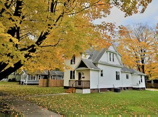 402 E Jefferson St, Cassopolis, MI 49031