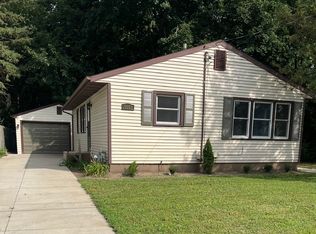 1607 Moore St, Beloit, WI 53511