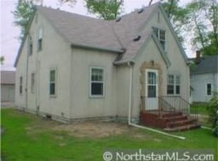 517 1st Ave E, Cambridge, MN 55008