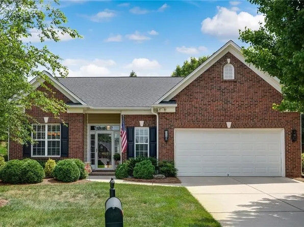 4802 Lake Laurel Ct, Greensboro, NC 27455