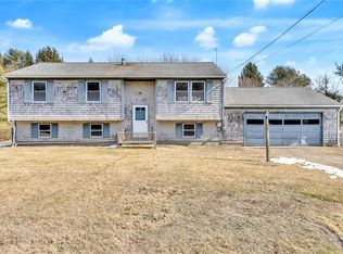 410 Narrow Ln, Charlestown, RI 02813