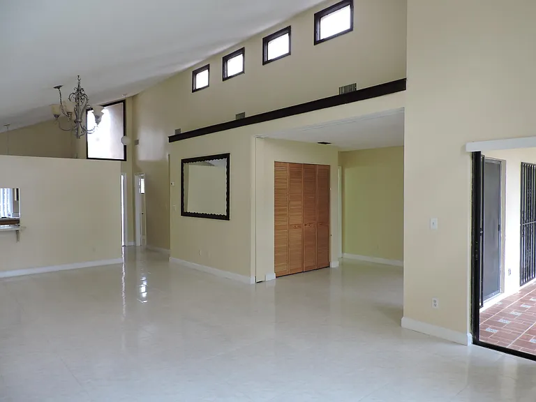 166 Sparrow Dr #2B — Photo 8