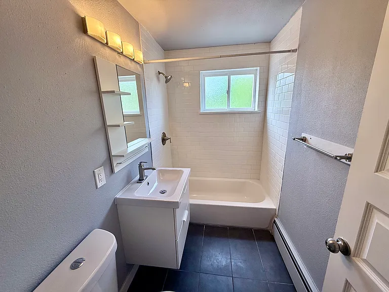 521 Terry St #7 — Photo 7
