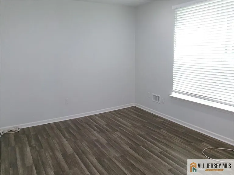 4261 Bayberry Ct — Photo 16