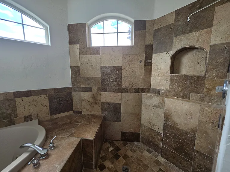 8400 Oakland Ave NE — Photo 14
