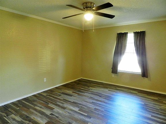 4th image of 813 Pine Mountain Dr