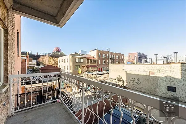 Rented by Signature Property Realty | media 8