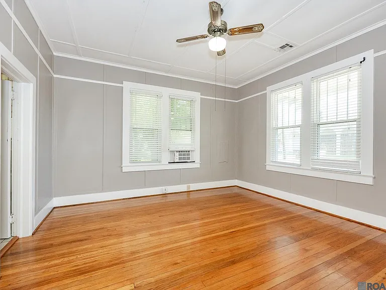 24030 Eden St — Photo 17