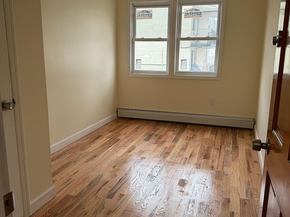 1st image of 8521 97th Ave Floor 1