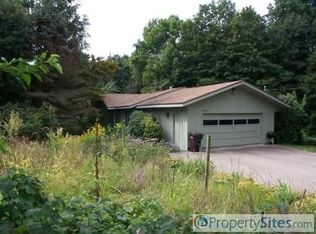 5279 Rolling Hills Dr, Kalamazoo, MI 49004