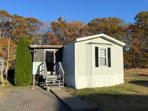 238 Silver Maple Ln, Freeland, PA 18224