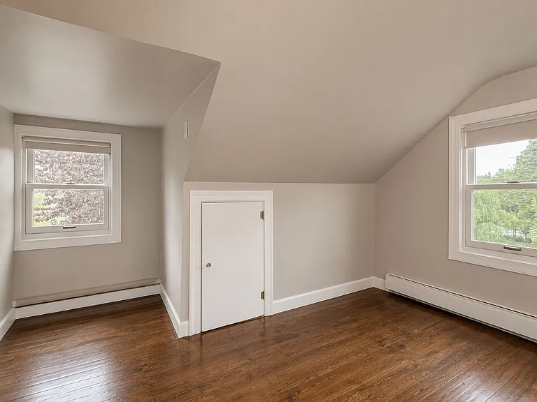 124 E Church St — Photo 15