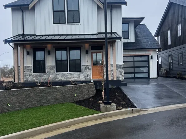 212 Riverwalk Drive, Lynden, WA 98264