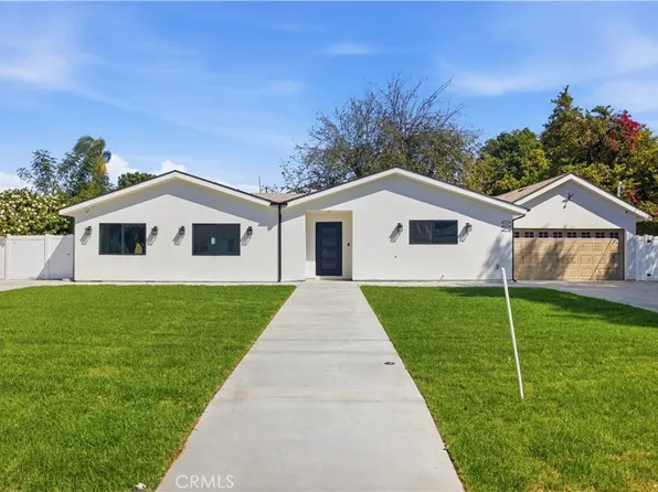 8542 De Celis Pl, North Hills, CA 91343