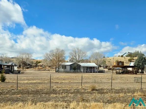 528 Republic Rd, Winston, NM 87943