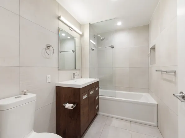 131 Devoe Street image 5 of 9