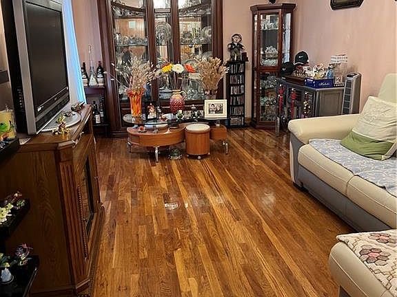 3rd image of 3025 Ocean Ave APT 2H