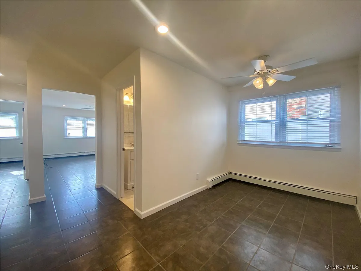 Building Photo - 430 E Chester St #MAIN
