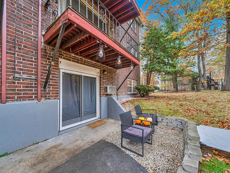 70 Farrwood Ave #7 — Photo 6