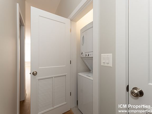 3rd image of 3533 N Wilton Ave #1