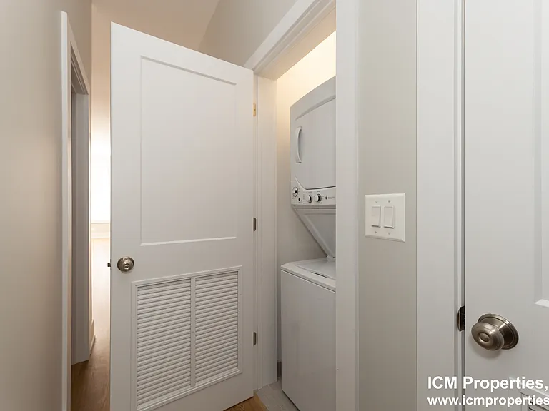 3533 N Wilton Ave #1 — Photo 3
