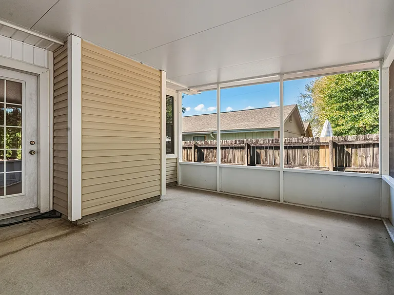 206 Esmond Ct — Photo 47