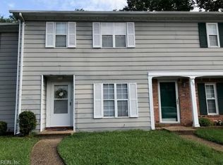 928 Seabreeze Ct, Chesapeake, VA 23320