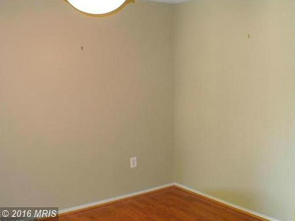 3rd image of 4500 S 4 Mile Run Dr APT 827