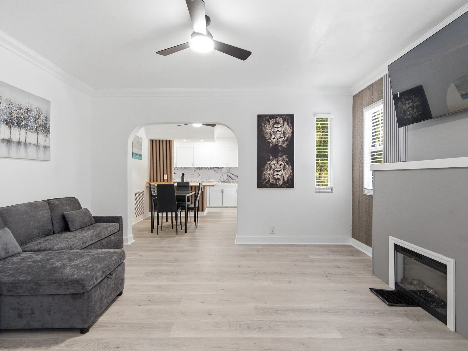 2 bed, 850 sqft, $1,790 — Photo 1