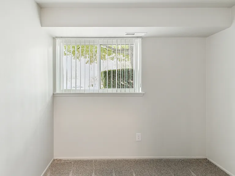 Park Hill Apartments — Photo 20