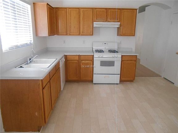 5th image of 898 High Mountain St #0