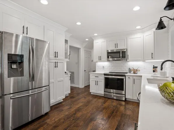 6204 Johnsdale Rd, Raleigh, NC 27615