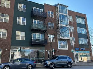 17 W 35th St APT 402, Chicago, IL 60616