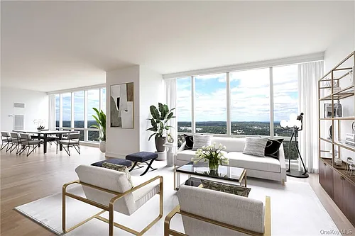 1 Renaissance Sq #Penthouse 40C Photo 1
