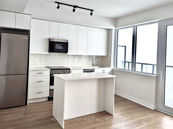 4th image of 15 Ellerslie Ave #1709