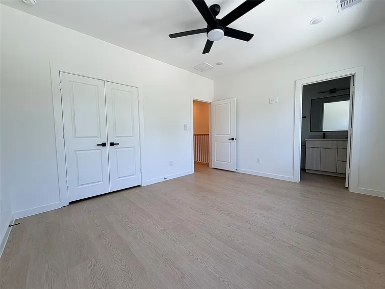 1031 N Lane Cir #B — Photo 13