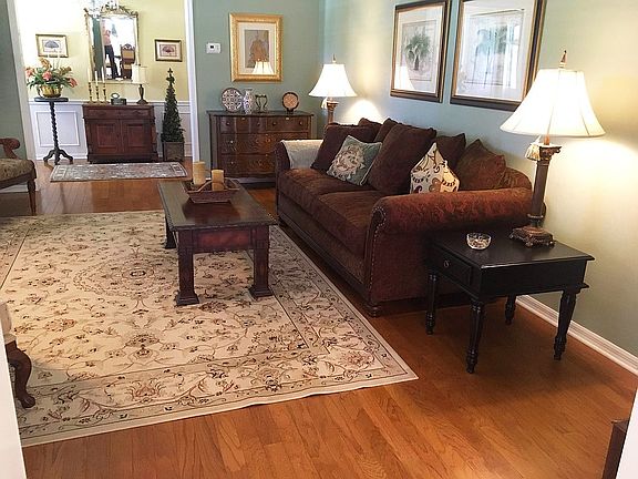 4th image of 421 Park North Ct