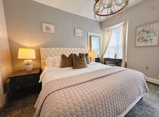 18 Adelphi Ave APT 2, Providence, RI 02906