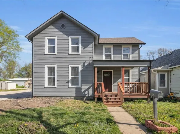 313 E 2nd St, Ottawa, KS 66067