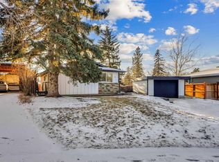 77 S Ferncliff Cres SE, Calgary, AB T2H 0V5
