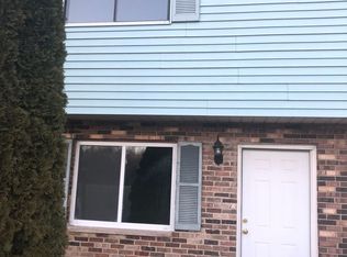 23121 Lake Dr APT C3, Elsah, IL 62028
