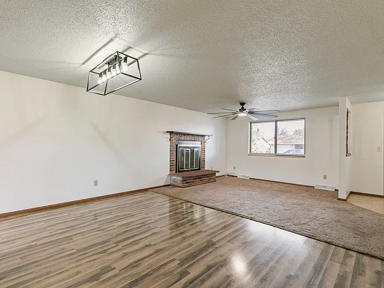 390 Knotty Pl — Photo 8