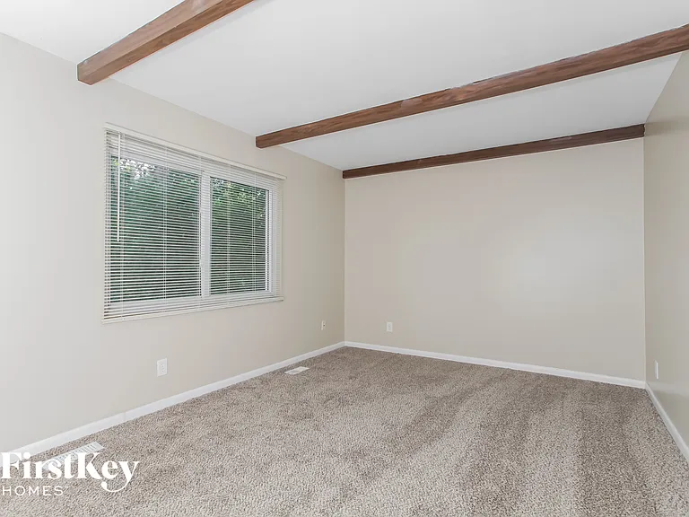 552 Waycross Rd — Photo 7