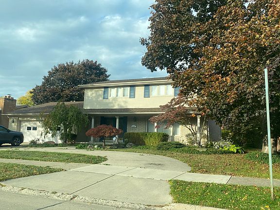 3rd image of 444 Saddle Ln